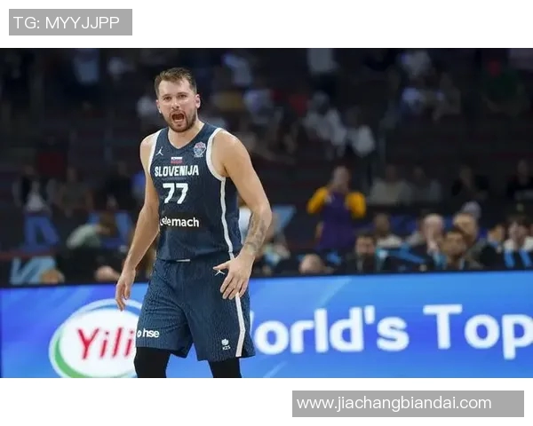 轻描淡写 闲庭信步！东契奇首节7中4轻松砍下13分2板3助1断1帽！