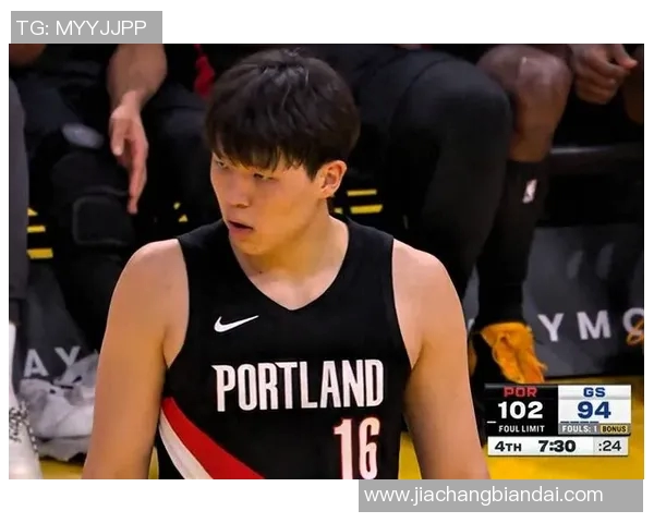 波特兰型男入场秀！杨瀚森回归小粉书包继续背 表情从容很自信