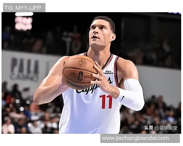 小卡55+11+5单节26分生涯新高刷纪录 快船轻取活塞豪取4连胜 小卡55+11+5单节26分生涯新高刷纪录 快船轻取活塞豪取4连胜