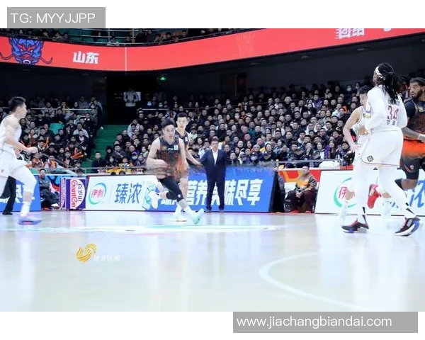 山东男篮火力全开，克里斯扣篮终结浙江